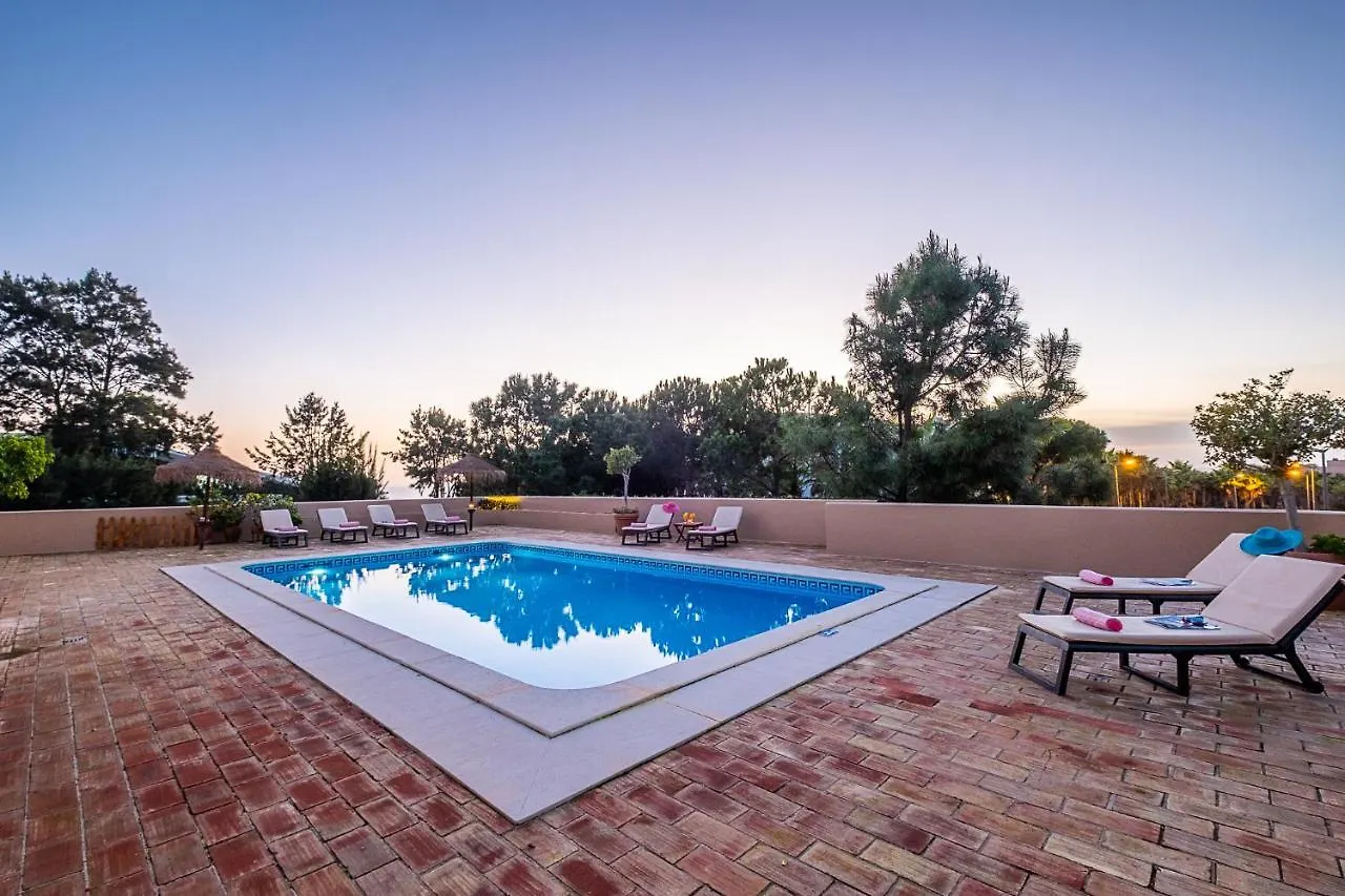 Villa Al-Garbe Albufeira 0*,